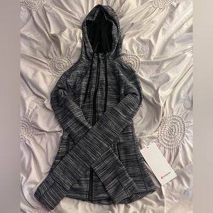 Lululemon Hooded Define Jacket 
Nulu / Size 2 / Heathered Black-White-Black